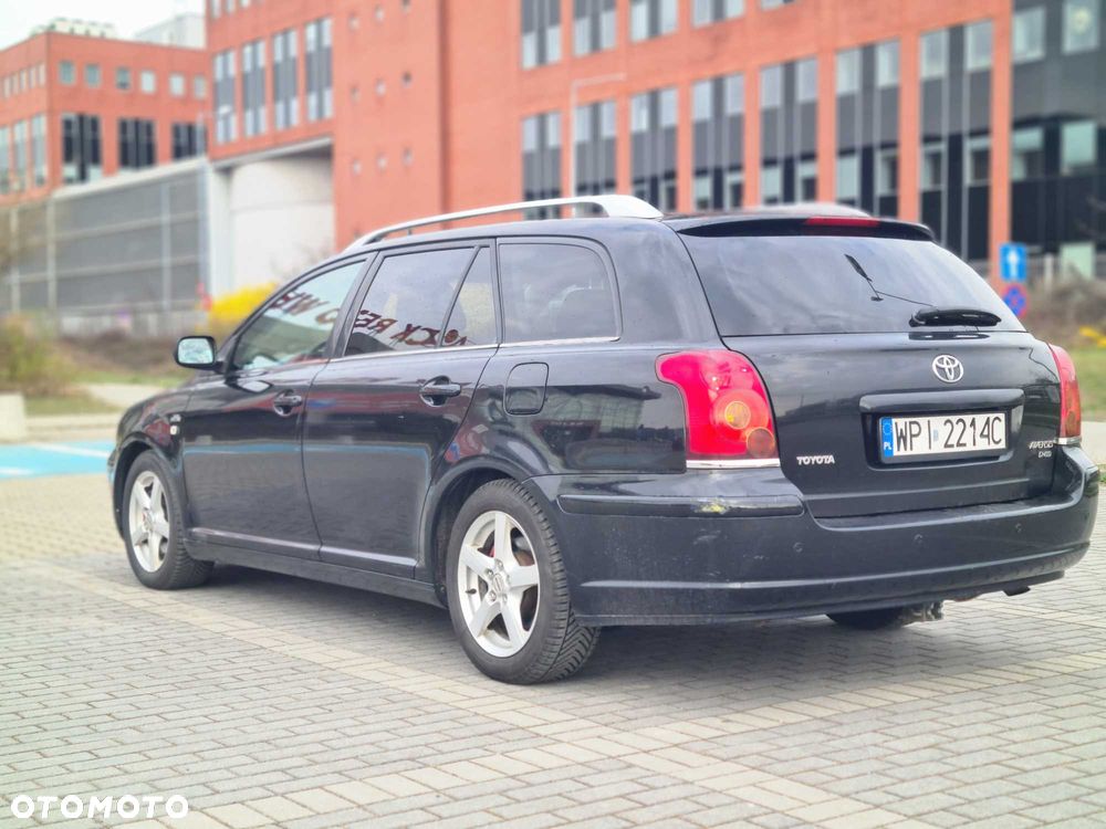 Toyota Avensis - 7