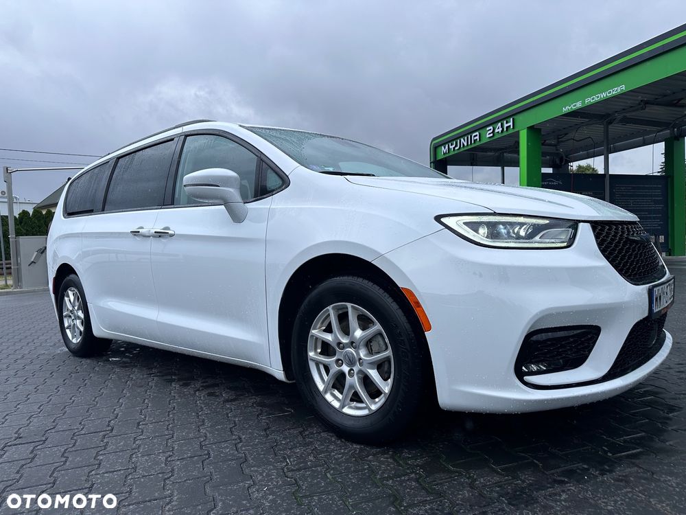 Chrysler Pacifica - 5