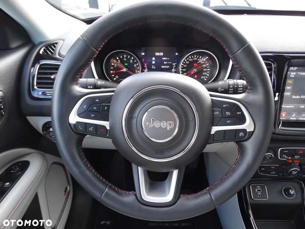 Jeep Compass 1.4 MultiAir Limited - 22