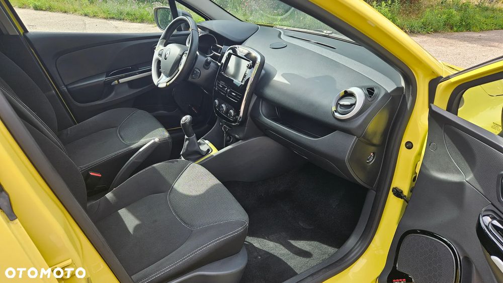 Renault Clio 1.2 16V 75 LIMITED - 10
