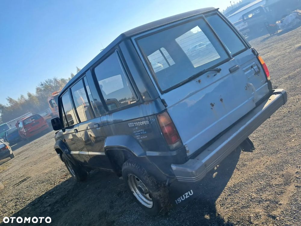 ❌Dawca części❌  ISUZU TROOPER I 4X4 1992 R 2.6 MPI KOD: RLJ KOD LAK: 826/10 - 5