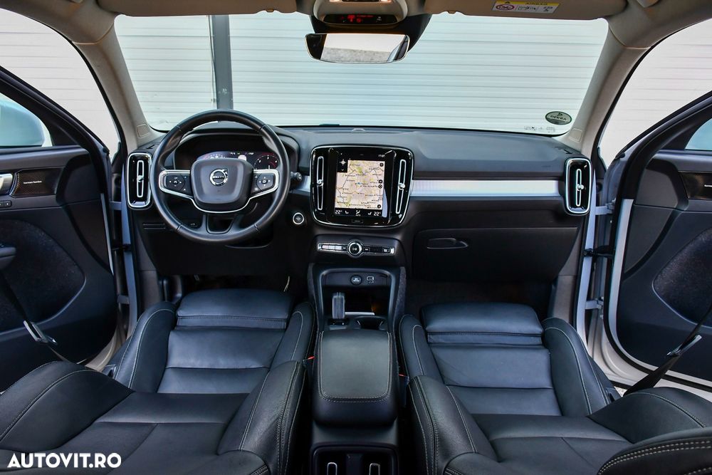 Volvo XC 40 D3 AWD Momentum Pro - 8