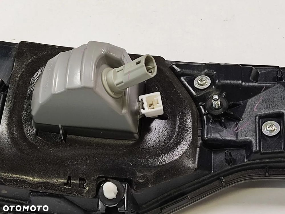 HONDA HR-V od 2021r Lampa Tylna Biała Komplet - 17