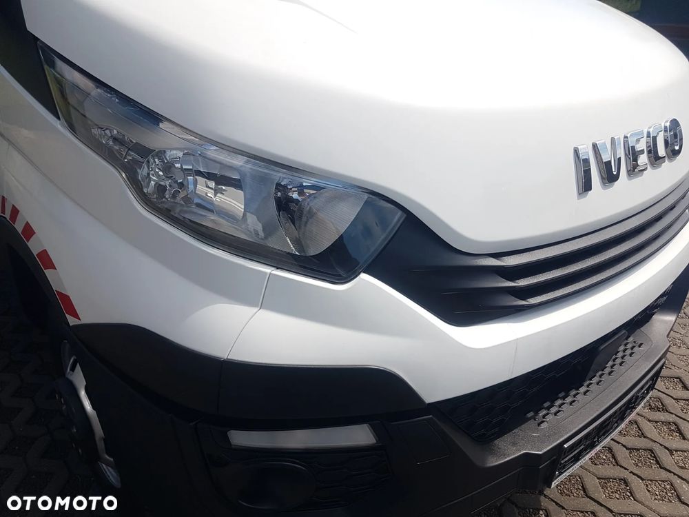 Iveco 50C15 DAILY 7-OSÓB BRYGADÓWKA BLIŹNIAKI MAXI DŁUGI WYSOKI KLIMA BLASZAK VAN FURGON HAK KRAJOWY - 27