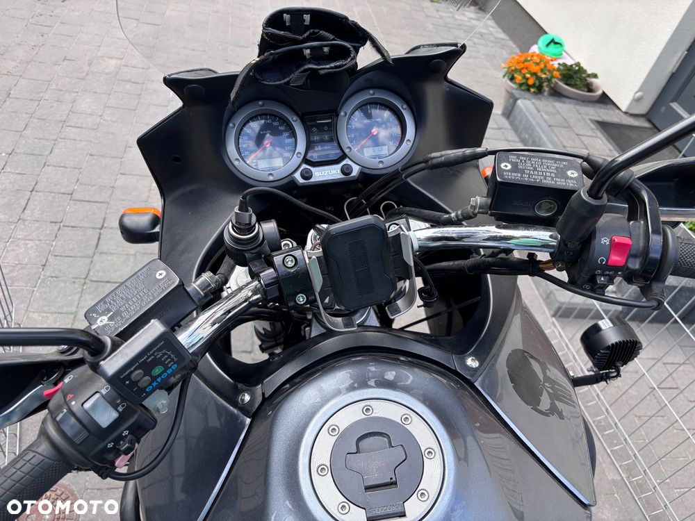 Suzuki V-STROM - 8