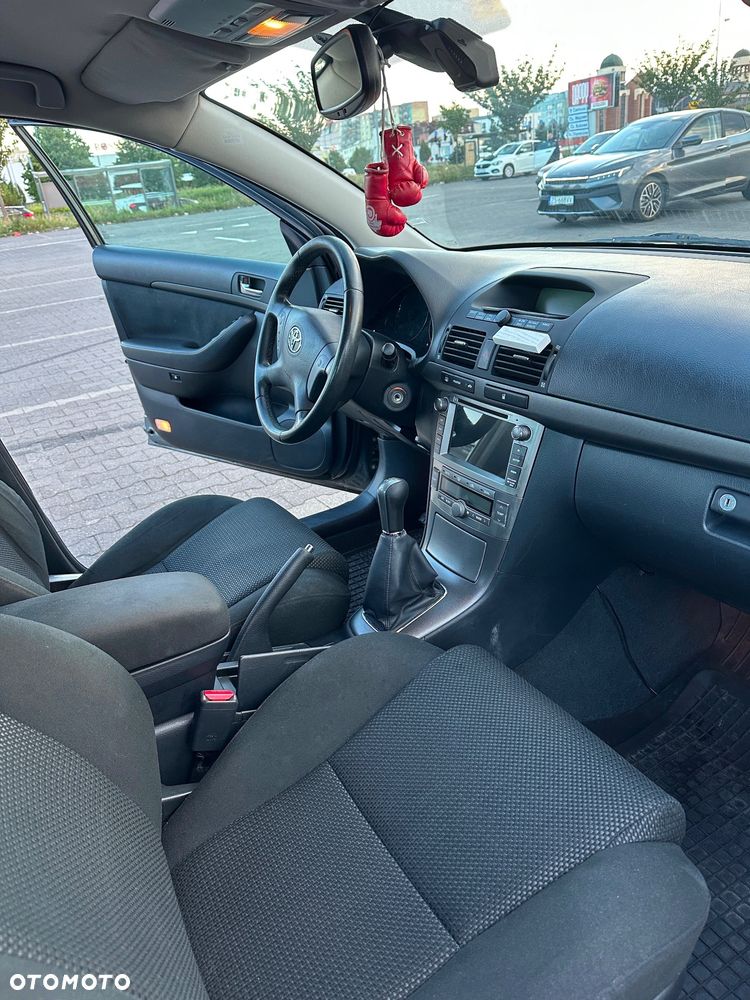Toyota Avensis 1.8 VVT-i Luna - 10