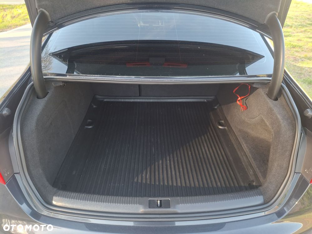 Audi A4 Limousine 1.8 TFSI quattro Ambiente - 14