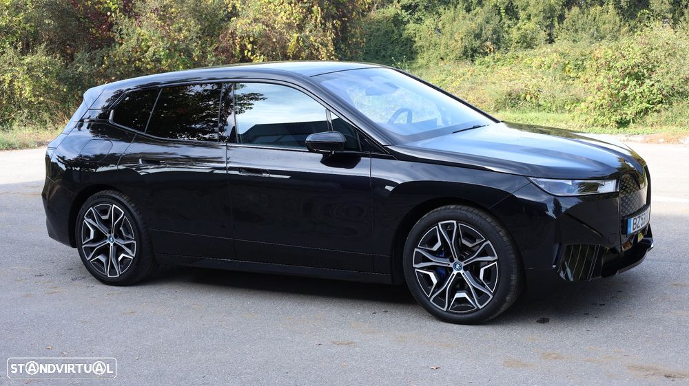 BMW iX xDrive 40 Pack Desportivo - 13
