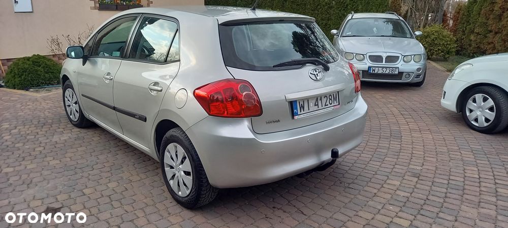 Toyota Auris 1.6 Sol - 4