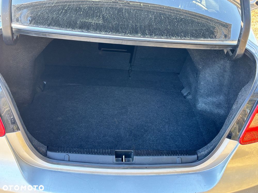 Suzuki Kizashi 2.4 4x4 CVT Sport - 22