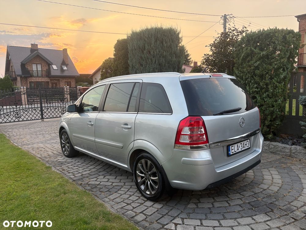 Opel Zafira 1.6 - 6