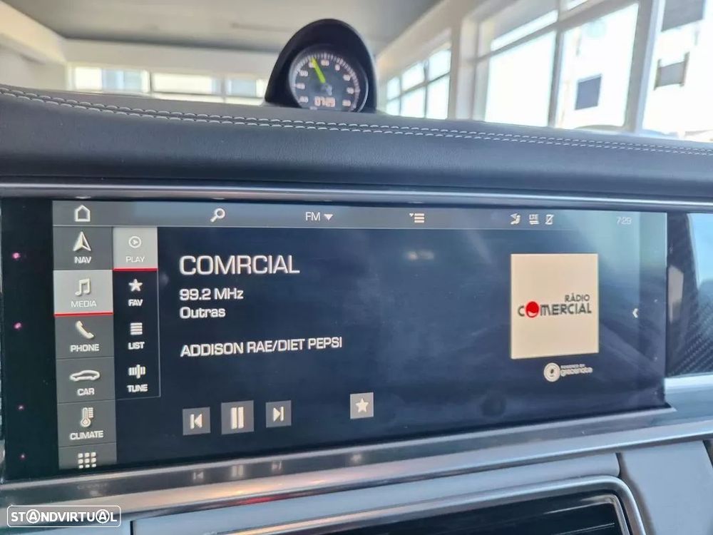 Porsche Panamera 4 E-Hybrid Platinum Edition - 40