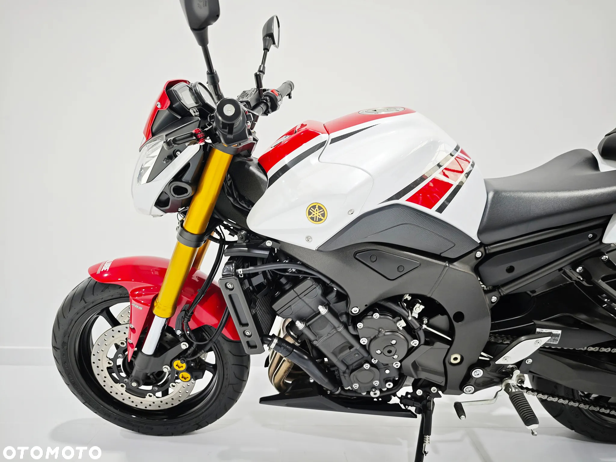 Yamaha FZ - 12