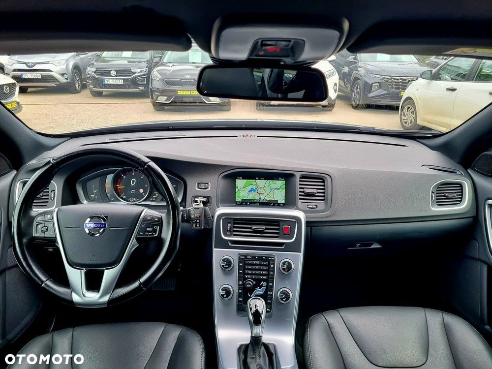 Volvo V60 Cross Country D3 Geartronic Summum - 14