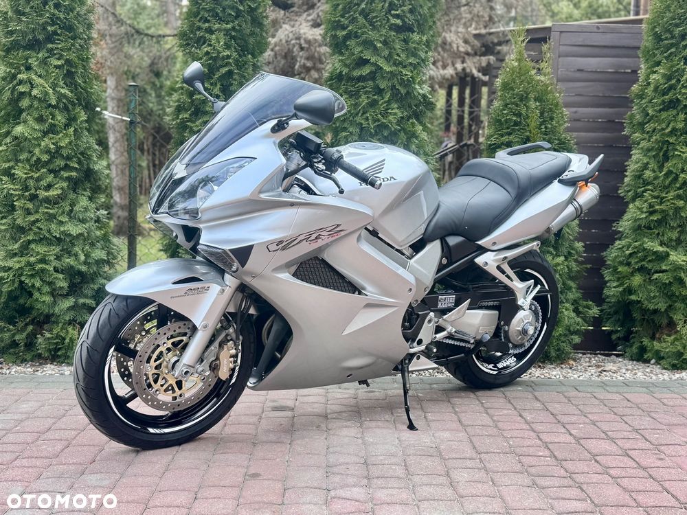 Honda VFR - 5