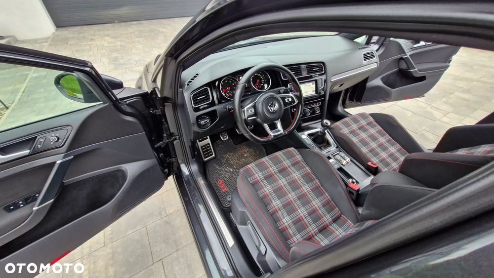 Volkswagen Golf GTI Performance BlueMotion Technology - 9
