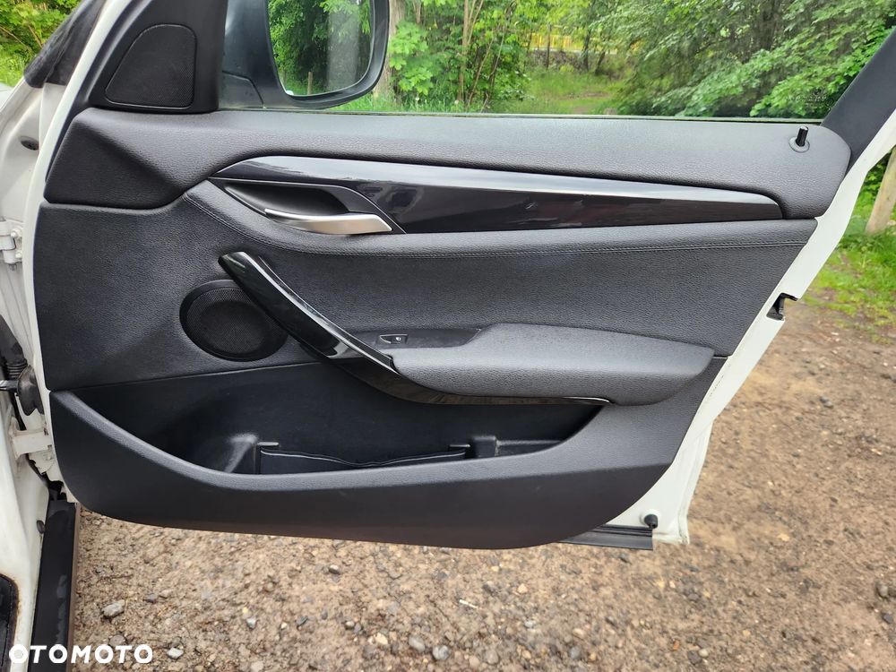 BMW X1 xDrive18d xLine - 27