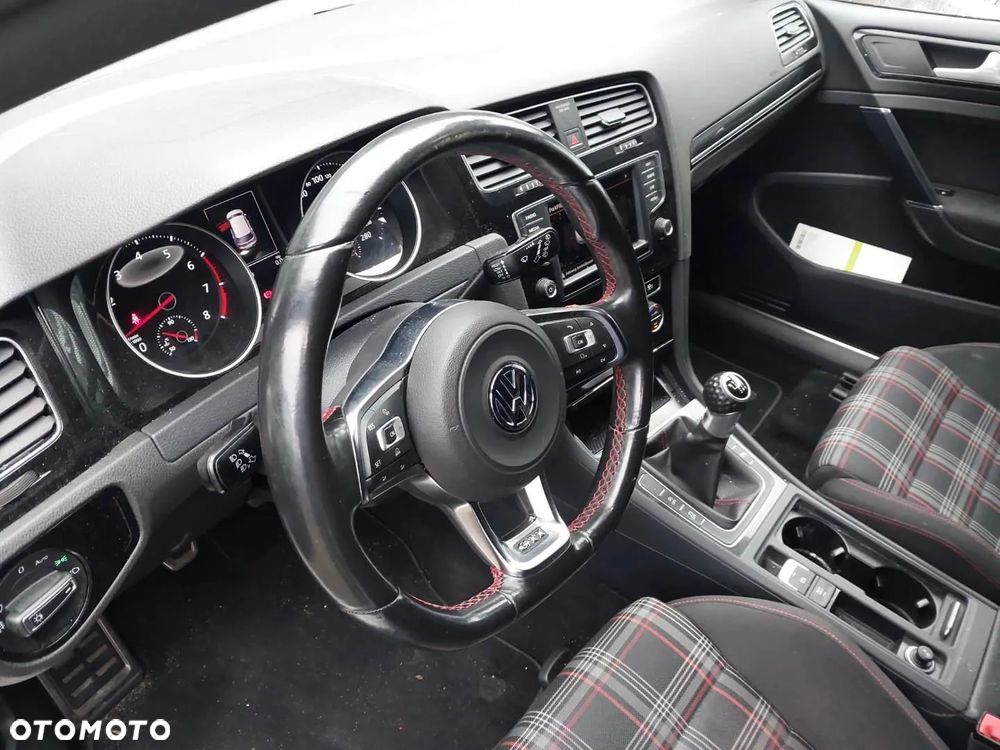Volkswagen Golf VII 2.0 TSI BMT GTI - 8