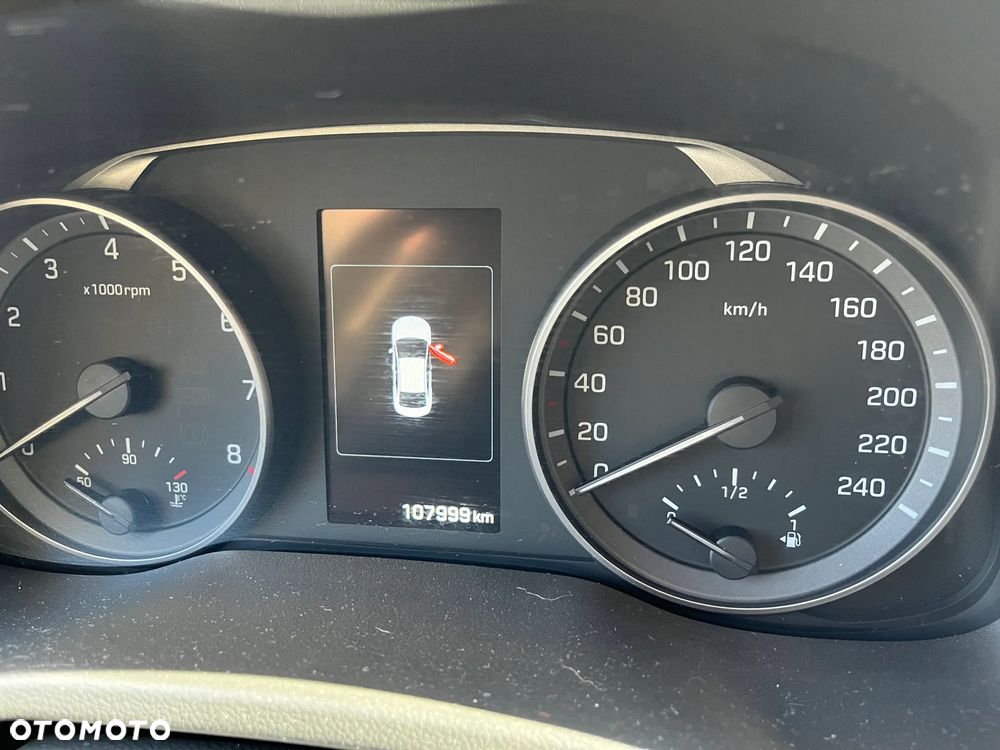 Hyundai Elantra 1.6 Style - 9
