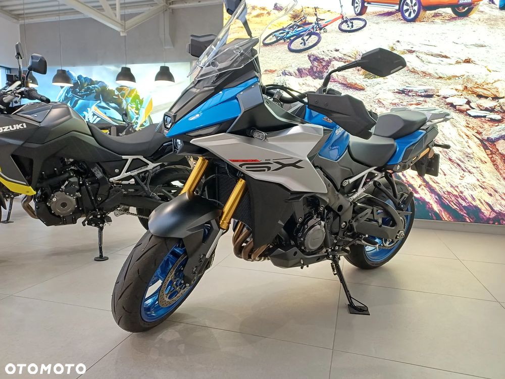 Suzuki GSX - 2