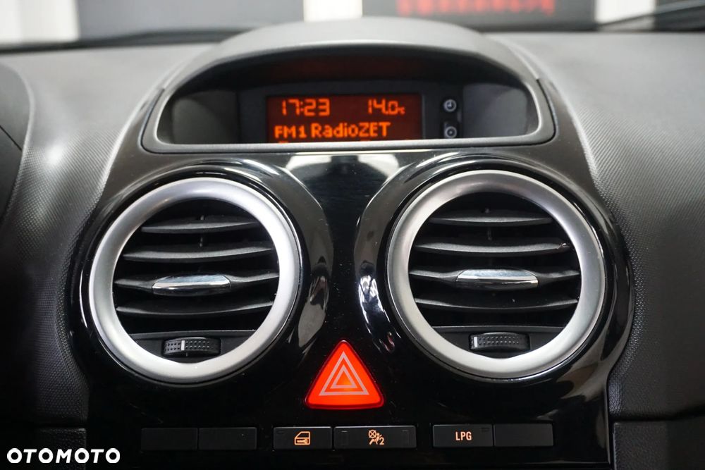 Opel Corsa 1.2 16V Enjoy - 29