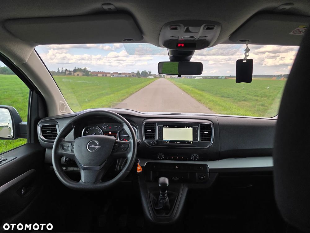 Opel Vivaro - 11