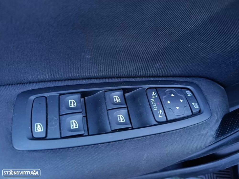 Renault Mégane Sport Tourer 1.5 Blue dCi Limited — fotografia 4