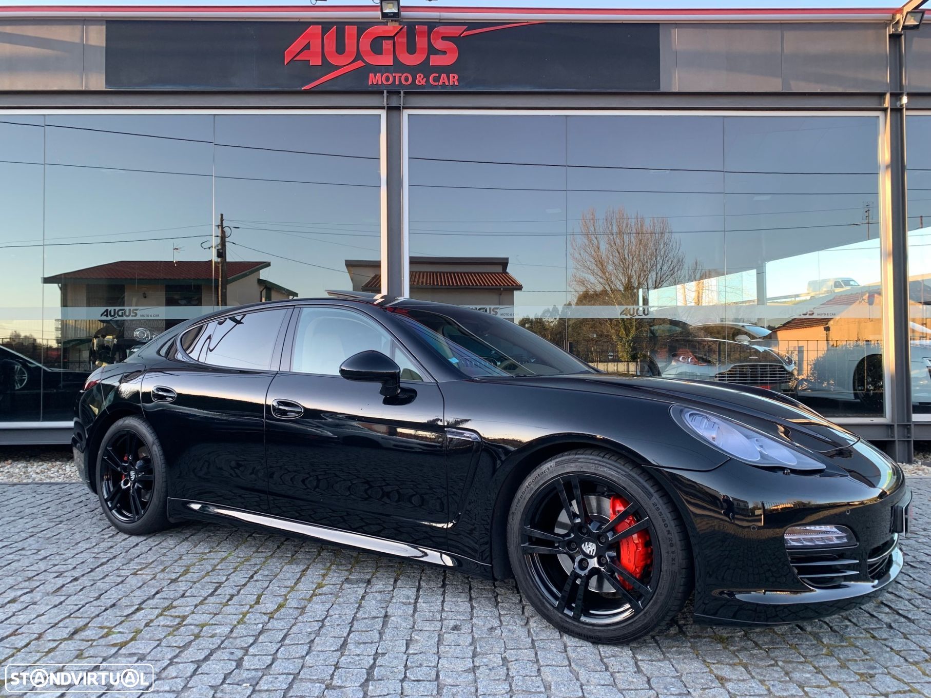 Porsche Panamera Standard - 1