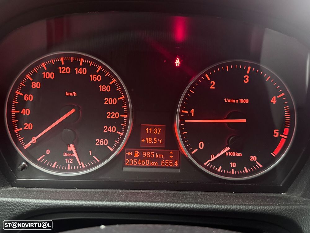 BMW 320 d Dynamic - 19