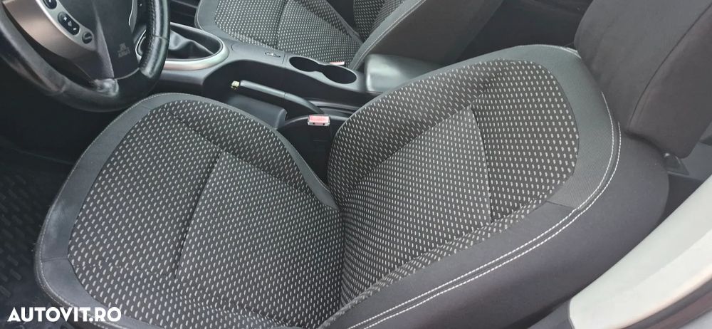 Nissan Qashqai 1.5 dCi DPF I-Way - 13