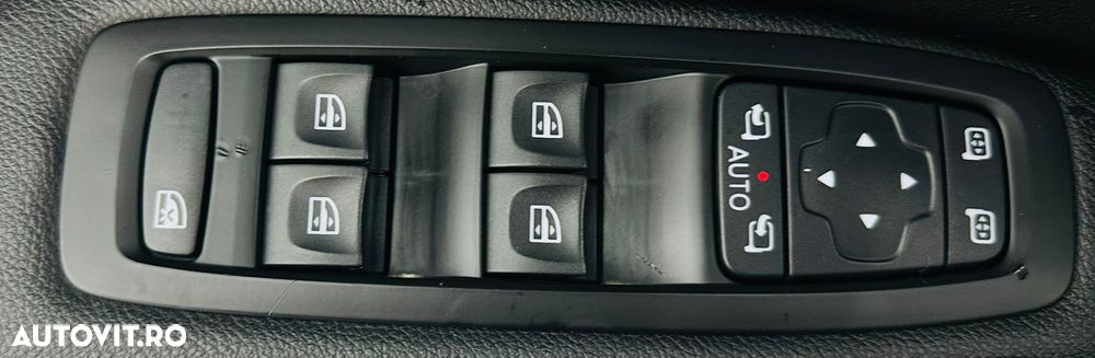 Renault Scenic ENERGY TCe 130 INTENS - 11