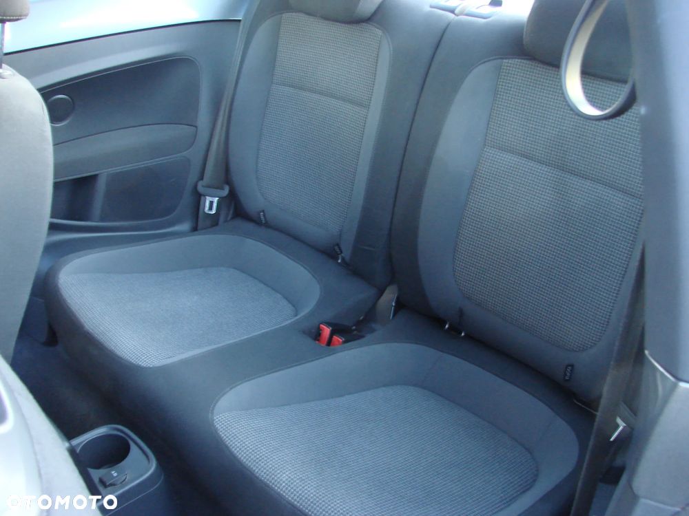 Volkswagen Beetle - 24