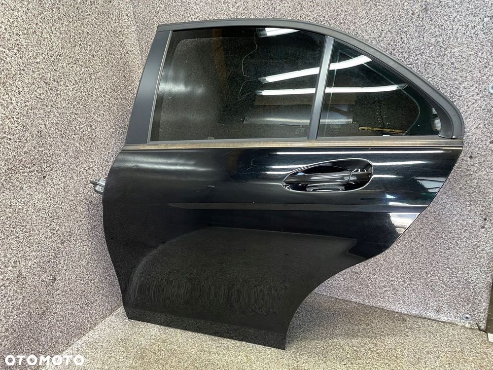 Drzwi lewy tyl lewe tylne sedan Mercedes W204 040U C040 czarne 100 umFe BDB - 6