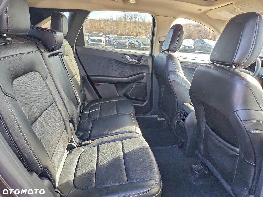 Ford Kuga 2.0 EcoBoost 4x4 Titanium - 10