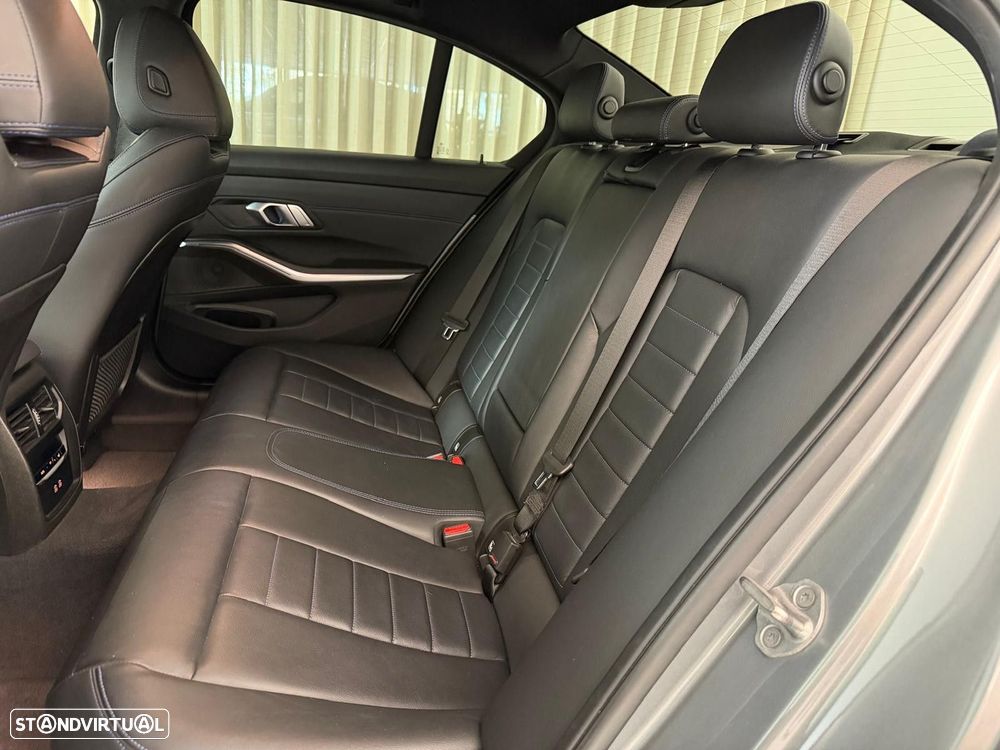 BMW M340 d xDrive - 16