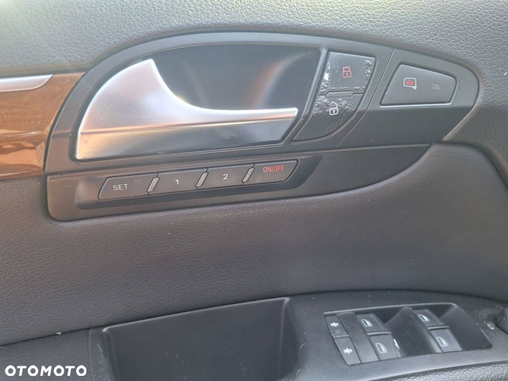 FOTELE KOMPLET LEWY PRAWY KANAPA + TRZECI RZĄD AUDI Q7 I JASNE GRZANE - 7