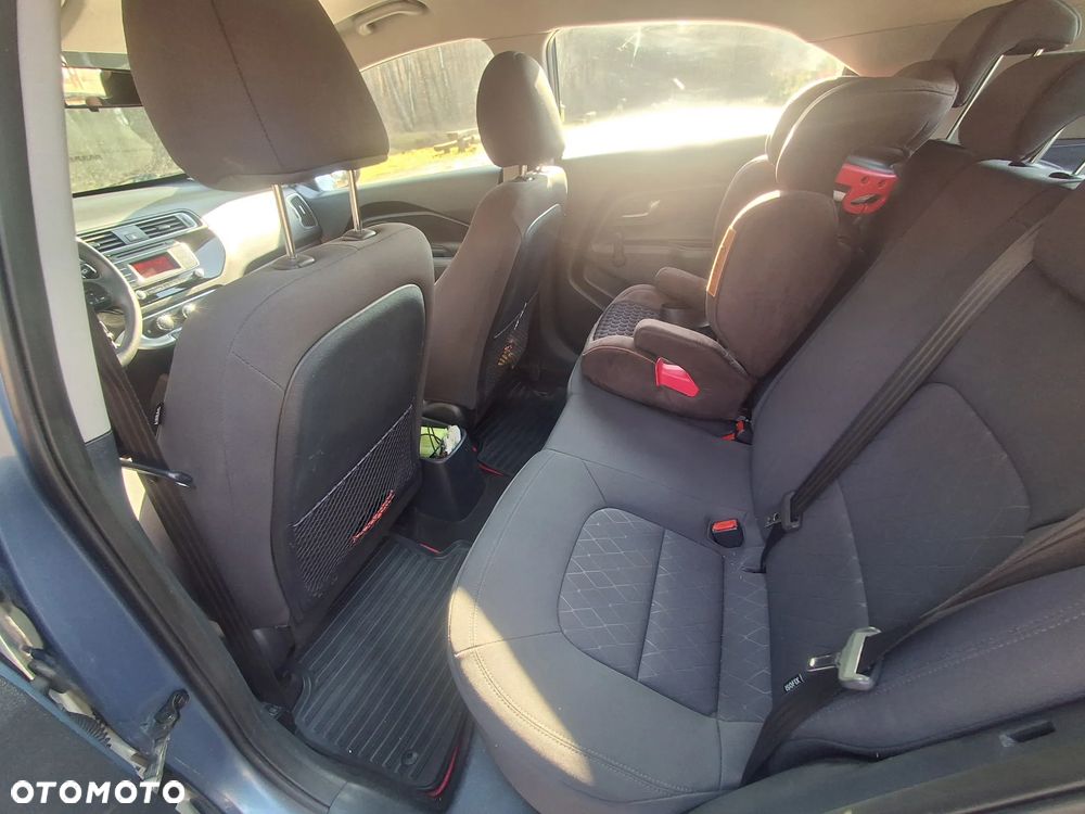 Kia Rio 1.2 Business Line - 12