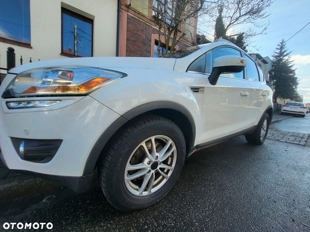 Ford Kuga 2.0 TDCi 4x4 Titanium - 4