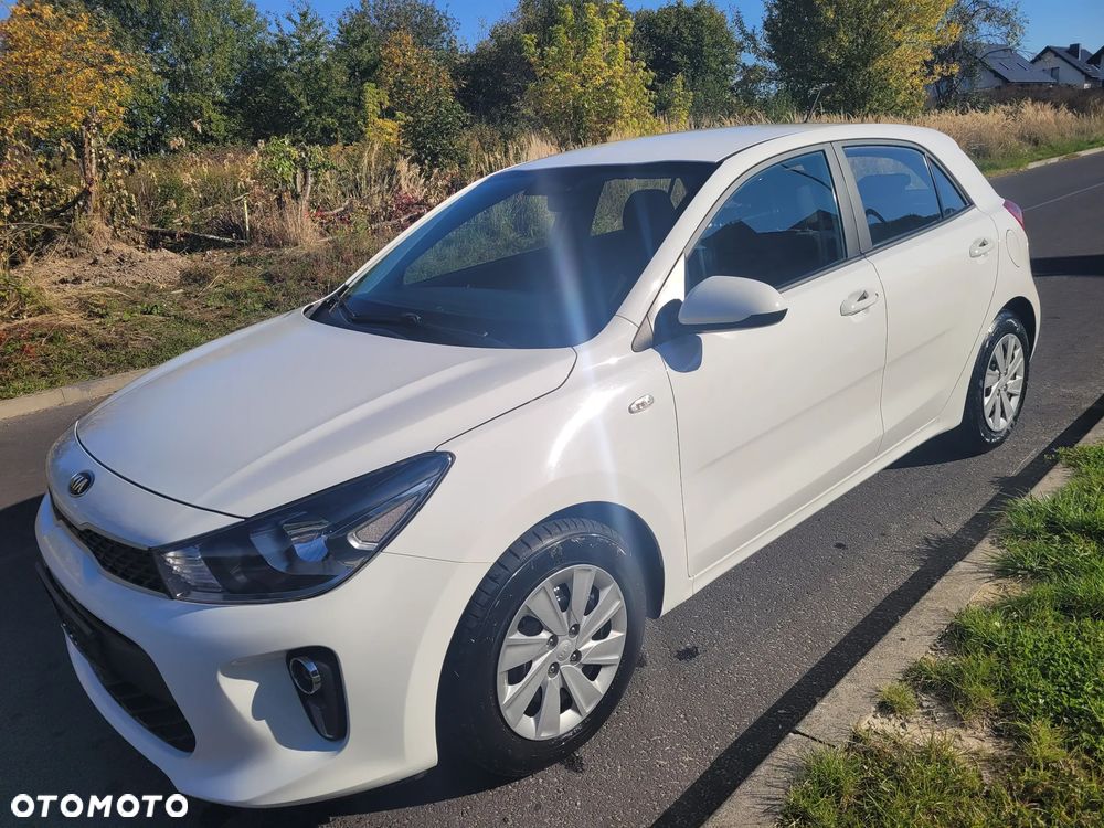 Kia Rio - 1