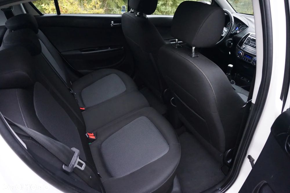Hyundai i20 1.2 YES Gold - 21