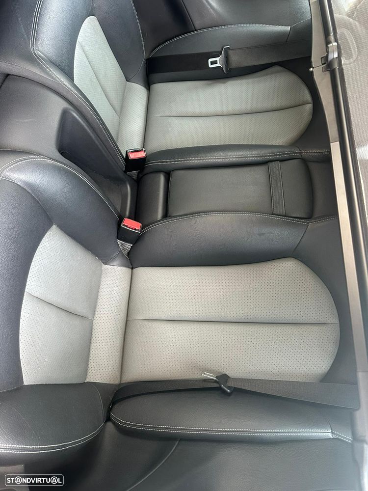 Mercedes-Benz CLK 200 Kompressor Auto Avantgarde - 2