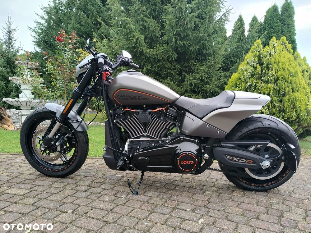Harley-Davidson Softail FXDR - 2