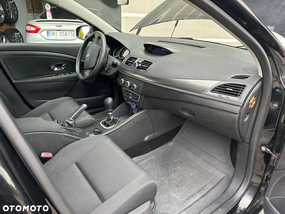 Renault Megane 1.6 16V 110 Dynamique - 19