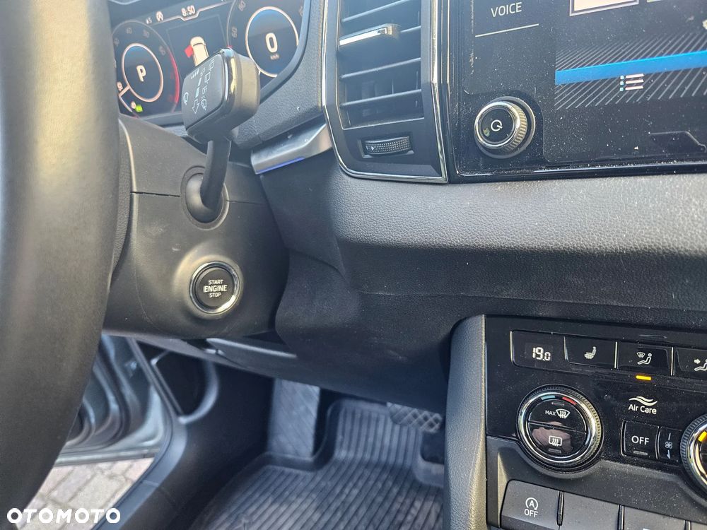 Skoda Karoq 1.5 TSI ACT 4x4 Style DSG - 24