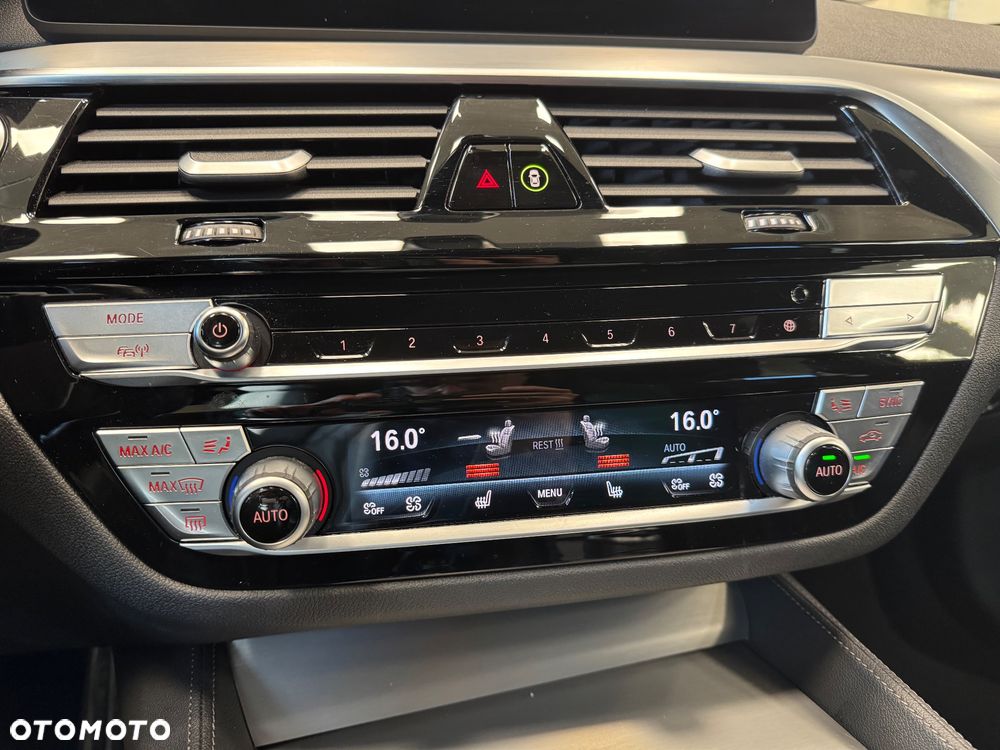 BMW Seria 5 530e xDrive M Sport Edition - 27