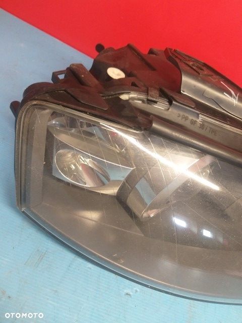 Lampa Audi a3 8p xenon prawy przód - 3