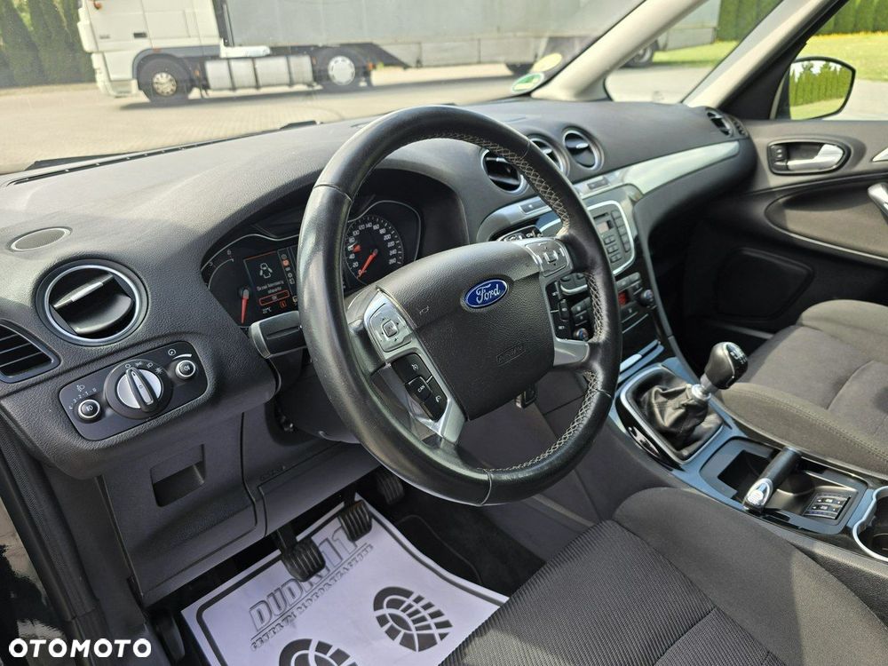 Ford Galaxy - 15