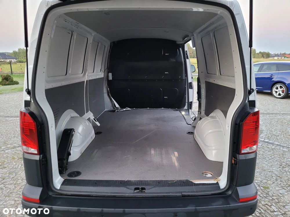 Volkswagen Transporter T6.1 - 22