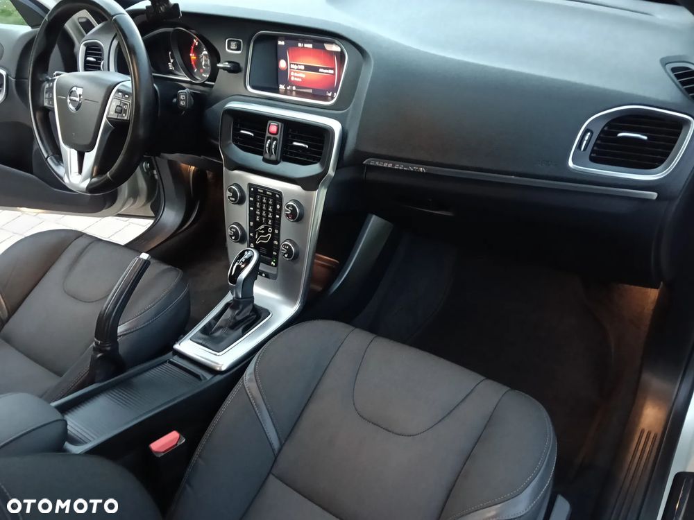 Volvo V40 Cross Country D3 Drive-E SCR Momentum - 21