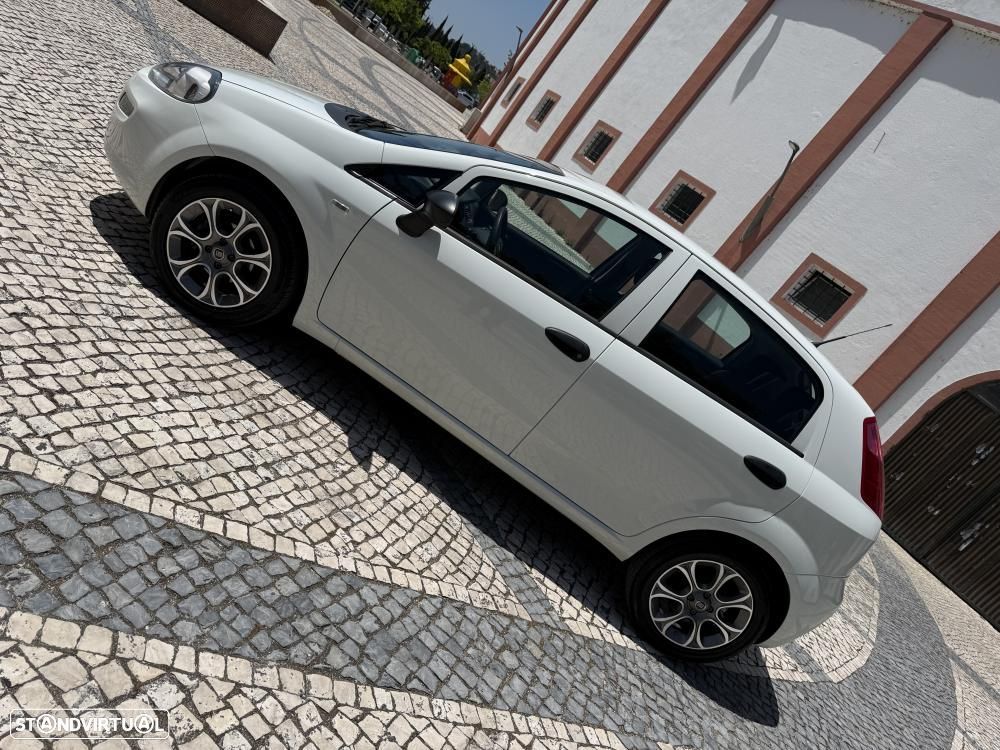 Fiat Punto 1.2 Easy S&S - 12